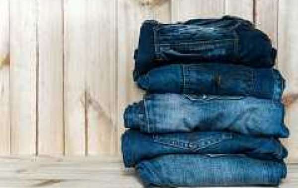 What Makes Fitted Jeans So Advantageous?