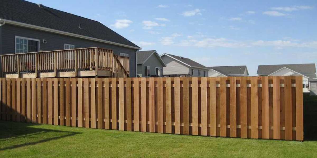 What Are Reasons to Choose Fencing and Ways to Use for Your Farm?