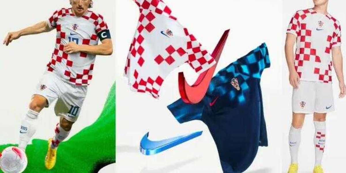 Kroatien WM 2022 Nike Heim- und Auswärtstrikots